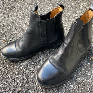 Zara girls black leather bootie sz 33